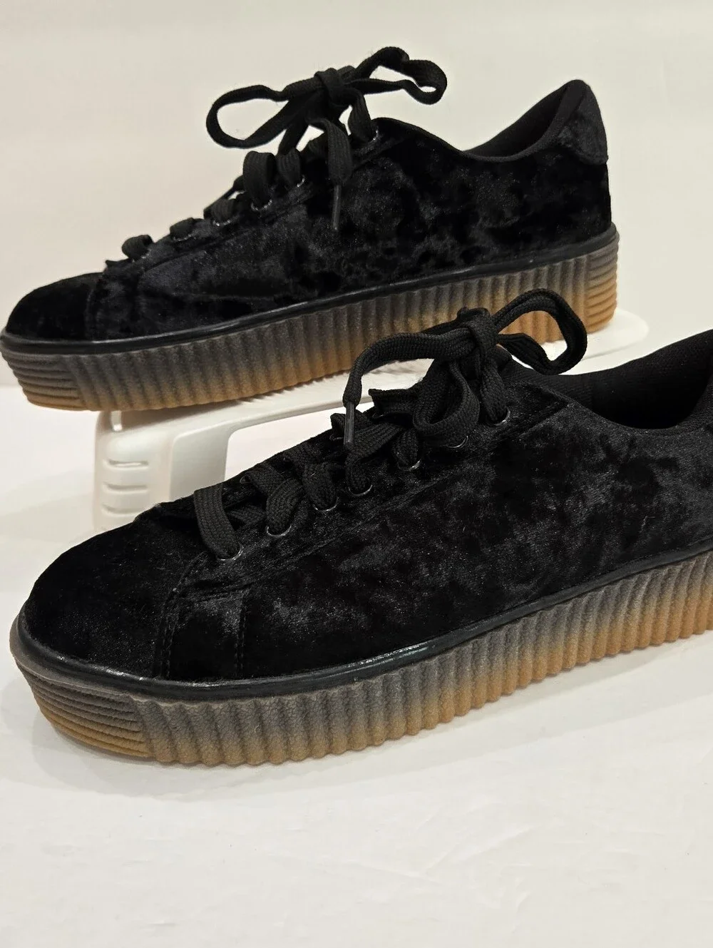 Misbehave Black Velvet Lace Up Casual Creeper Sneaker Platform Shoes Size 9